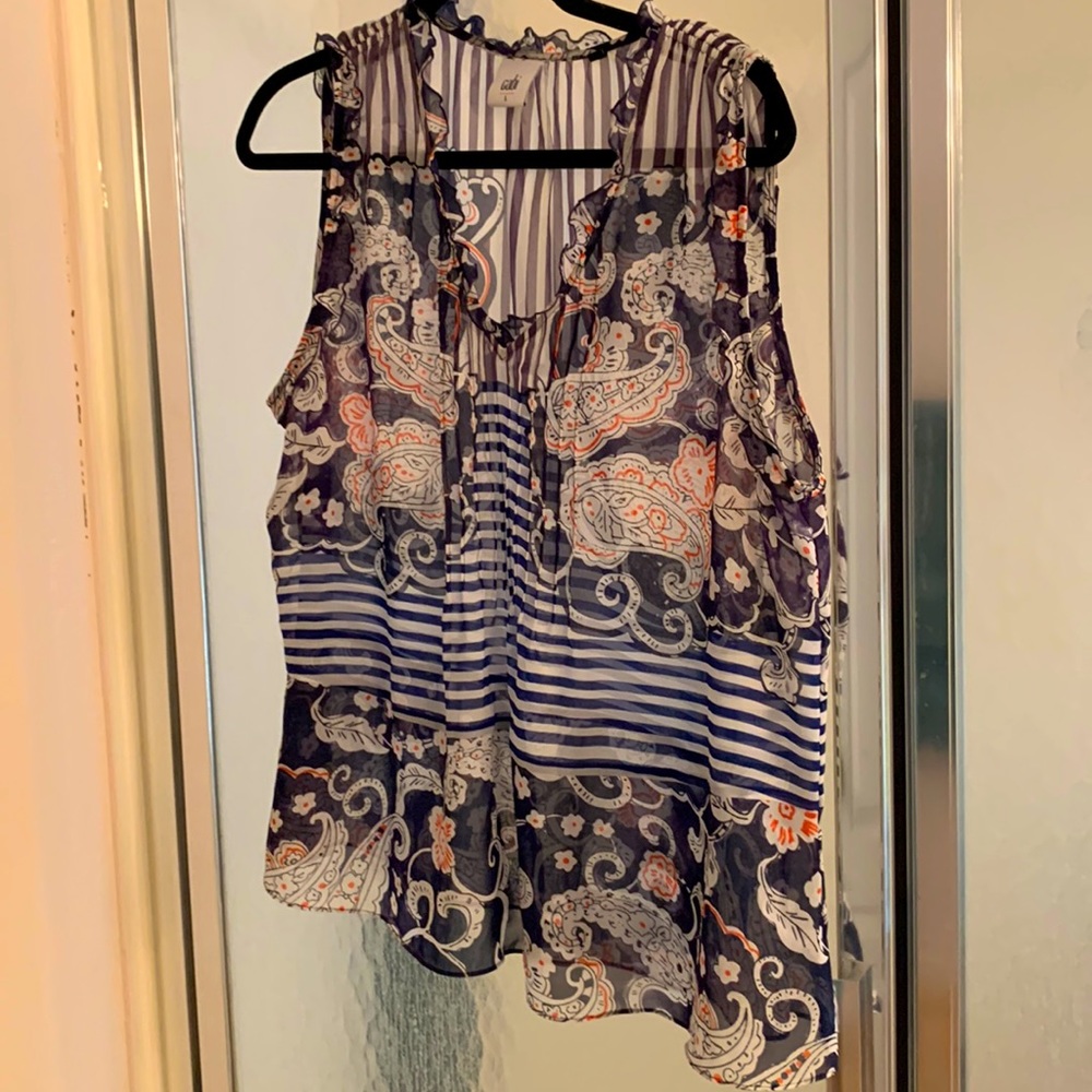 Cabi  very cute top.